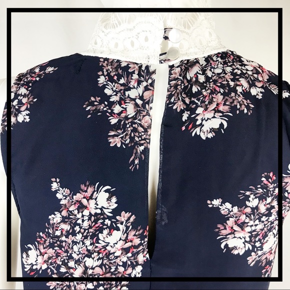 SEQUIN HEARTS Navy Blue Floral Tunic Size Med - Picture 6 of 8